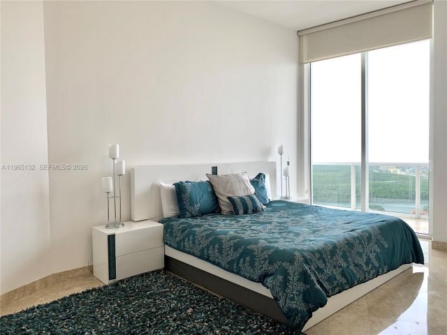 Apartment for rent  Unit #3805 - photo 7445126