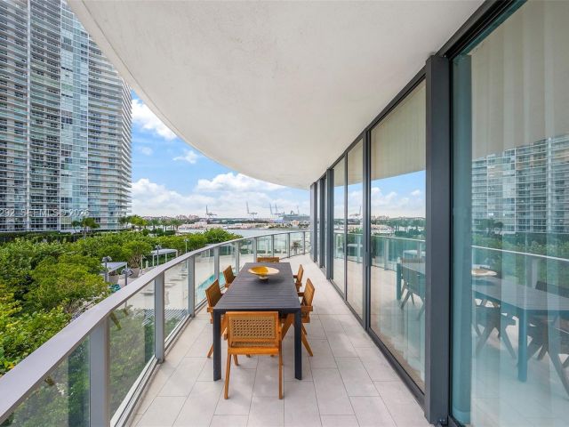 Apartment for sale  Unit #901 - photo 7428694