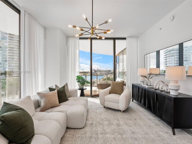 Apartment for sale  Unit #901 - photo 7428700