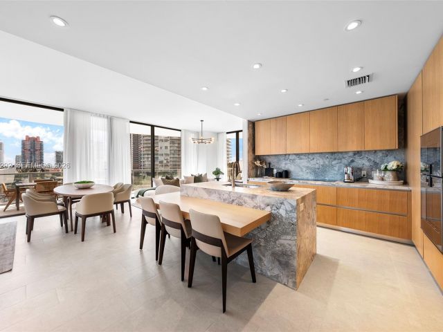 Apartment for sale  Unit #901 - photo 7428718