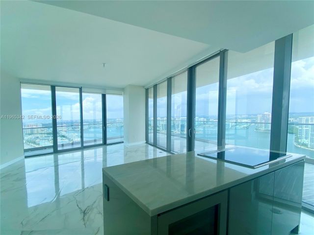 Apartment for rent  Unit #3605 - photo 7495611