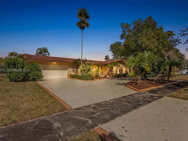 Home for rent at 11201 SW 136th St - photo 7428850