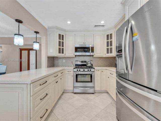 Home for rent at 11201 SW 136th St - photo 7428857