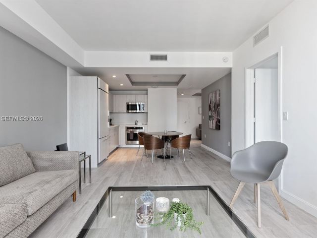 Apartment for rent  Unit #1805 - photo 7438683