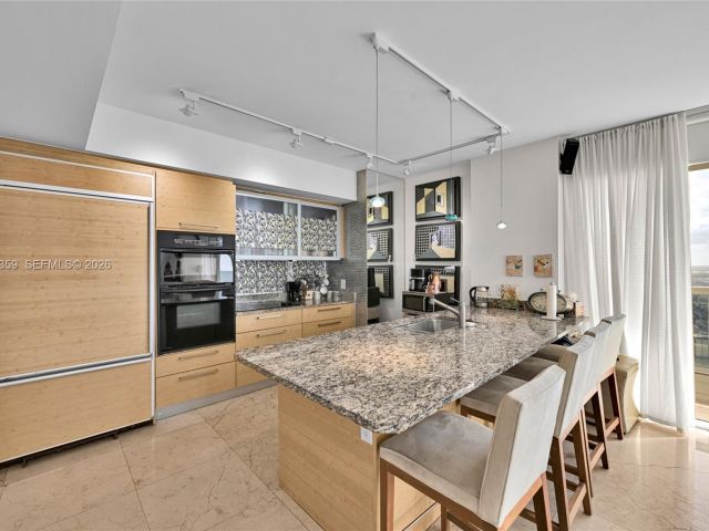 Apartment for sale  Unit #4708 - photo 7499225