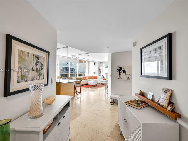 Apartment for sale  Unit #4708 - photo 7499228