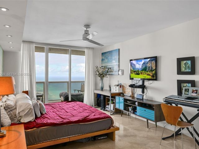 Apartment for sale  Unit #4708 - photo 7499230