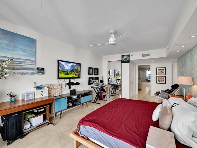 Apartment for sale  Unit #4708 - photo 7499232