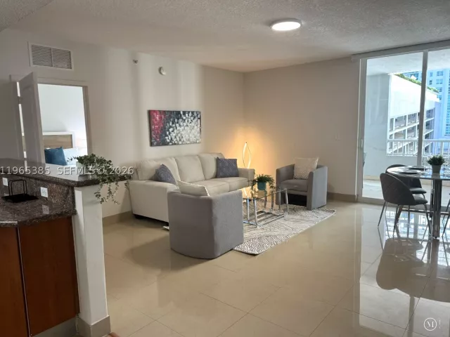 2-bedroom condo for rent in Miami - 170 SE 14th St 1108 - MondialRealty