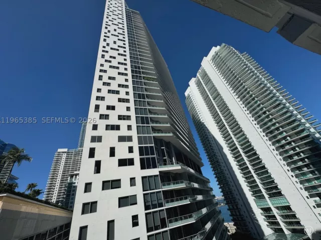2-bedroom condo for rent in Miami - 170 SE 14th St 1108 - MondialRealty