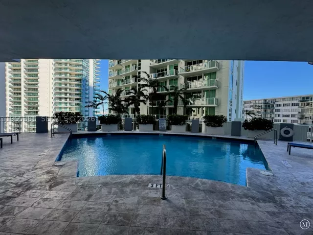 2-bedroom condo for rent in Miami - 170 SE 14th St 1108 - MondialRealty