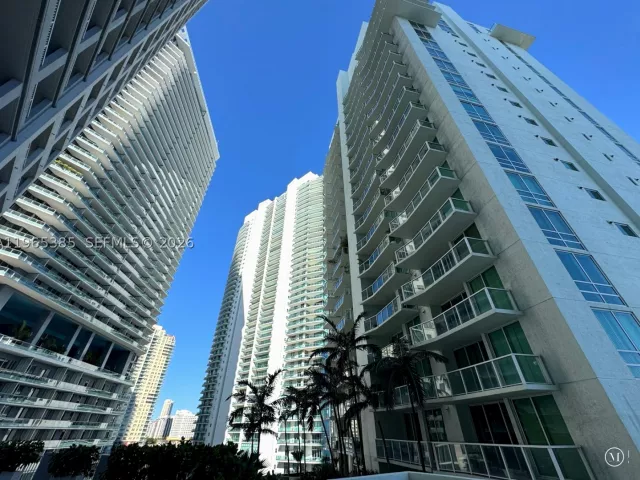 2-bedroom condo for rent in Miami - 170 SE 14th St 1108 - MondialRealty