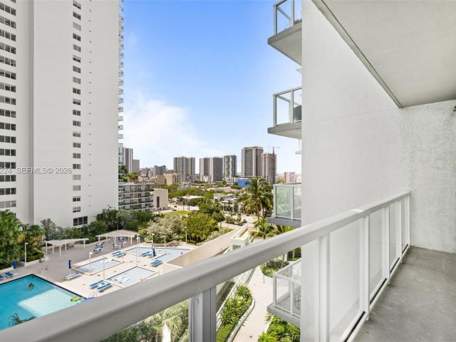 Apartment for rent  Unit #1505 - photo 7429785