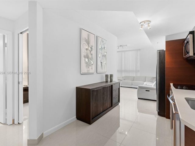 Apartment for rent  Unit #1505 - photo 7429791