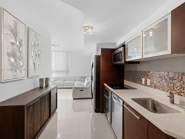 Apartment for rent  Unit #1505 - photo 7429792