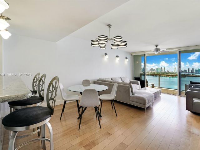 Apartment for sale  Unit #1806 - photo 7429104