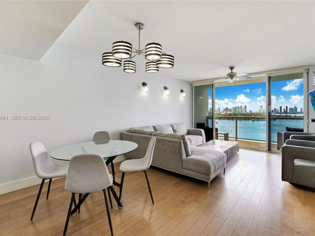 Apartment for sale  Unit #1806 - photo 7429105