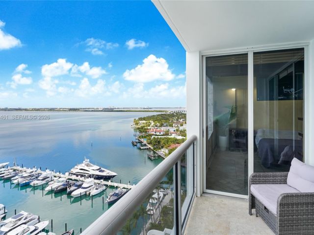 Apartment for sale  Unit #1806 - photo 7429107