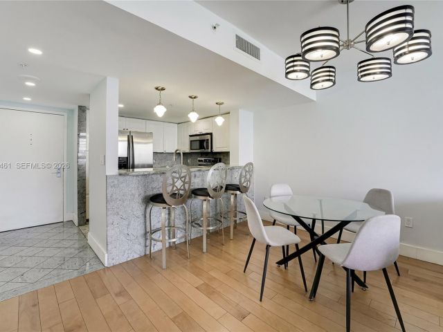 Apartment for sale  Unit #1806 - photo 7429109