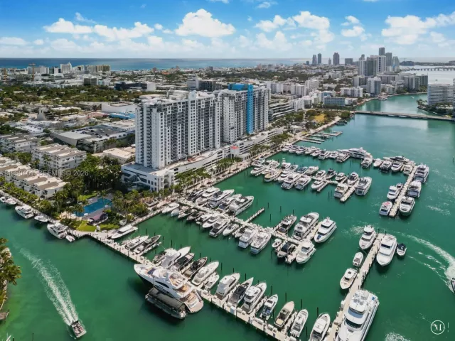 1-bedroom condo for sale in Miami Beach - 1900 Sunset Harbour Dr 1806 - MondialRealty