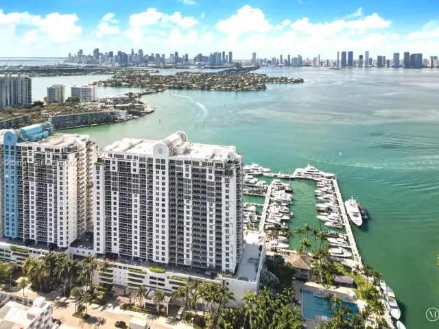 1-bedroom condo for sale in Miami Beach - 1900 Sunset Harbour Dr 1806 - MondialRealty