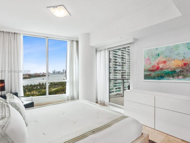 Apartment for rent  Unit #1001 - photo 7428935