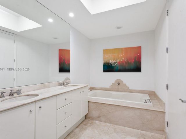 Apartment for rent  Unit #1001 - photo 7428936