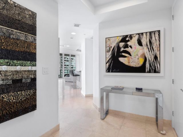 Apartment for rent  Unit #1001 - photo 7428940