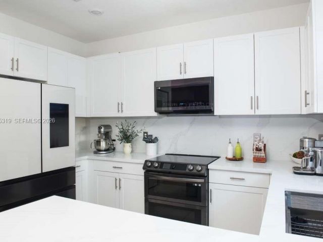 Home for sale at 20917 NE 8th Ave - photo 7444036