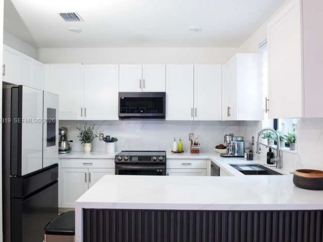 Home for sale at 20917 NE 8th Ave - photo 7444038