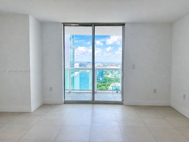 Apartment for sale  Unit #4102 - photo 7429625