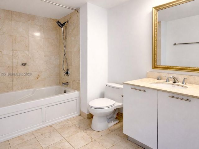 Apartment for sale  Unit #4102 - photo 7429634