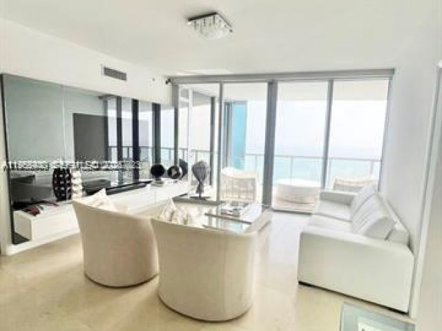 Apartment for rent  Unit #3903 - photo 7430233