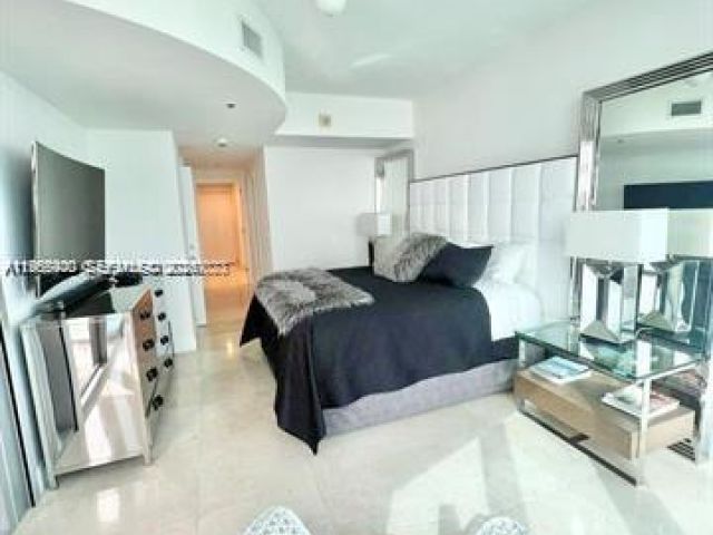 Apartment for rent  Unit #3903 - photo 7430239