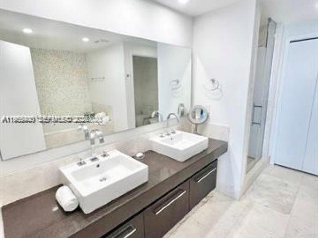 Apartment for rent  Unit #3903 - photo 7430241