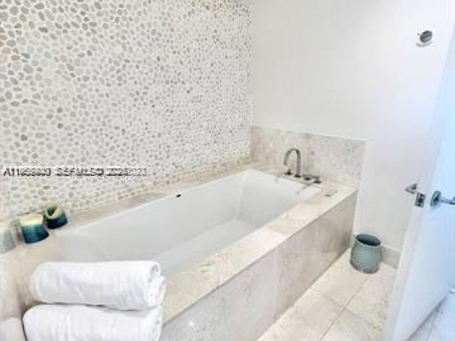 Apartment for rent  Unit #3903 - photo 7430242