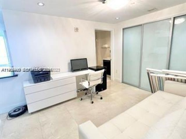 Apartment for rent  Unit #3903 - photo 7430244