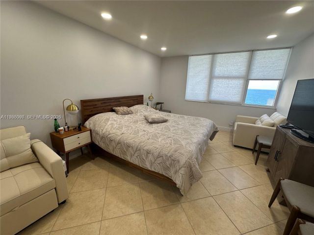 Apartment for rent  Unit #2217 - photo 7430018