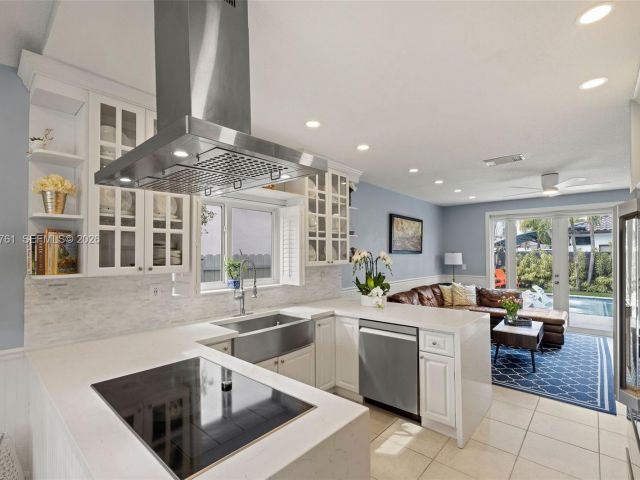 Home for sale at 3122 SW 144th Pl - photo 7515358