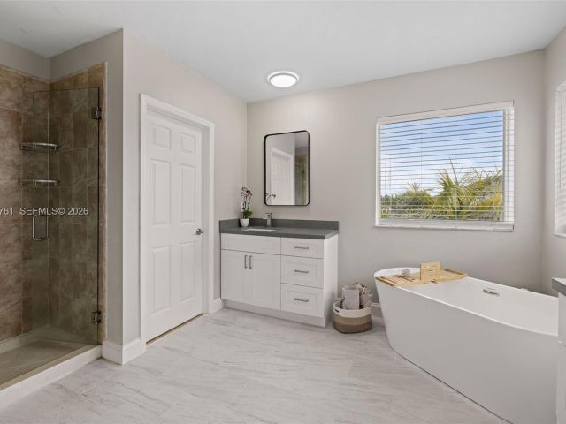 Home for sale at 3122 SW 144th Pl - photo 7515367