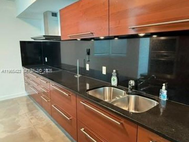 Apartment for sale  Unit #707 - photo 7430177