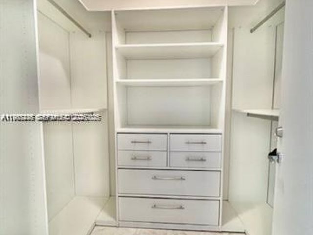 Apartment for rent  Unit #1007 - photo 7430254