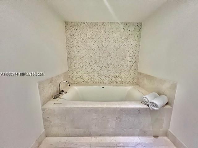 Apartment for rent  Unit #1007 - photo 7430255