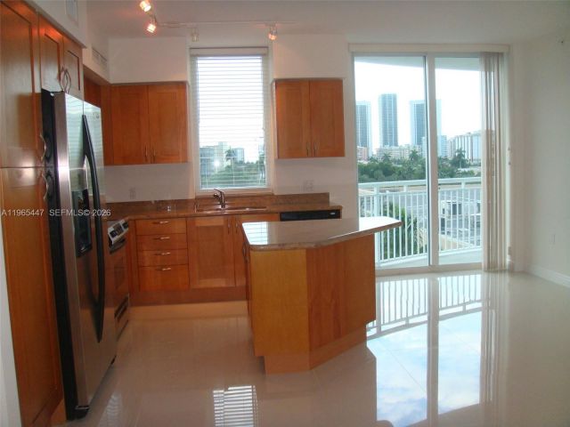 Apartment for rent  Unit #406E - photo 7429160