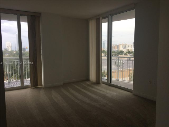 Apartment for rent  Unit #406E - photo 7429166