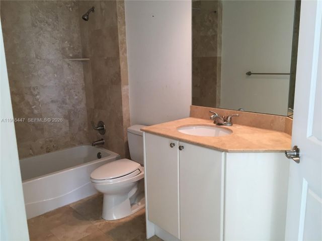 Apartment for rent  Unit #406E - photo 7429168