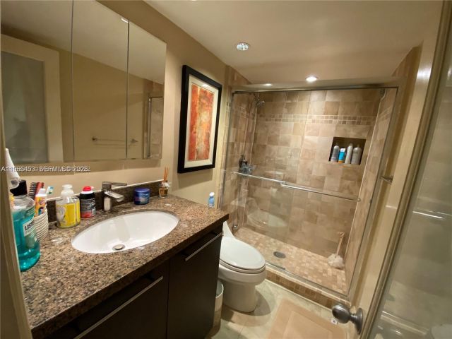 Apartment for rent  Unit #1404 - photo 7430003