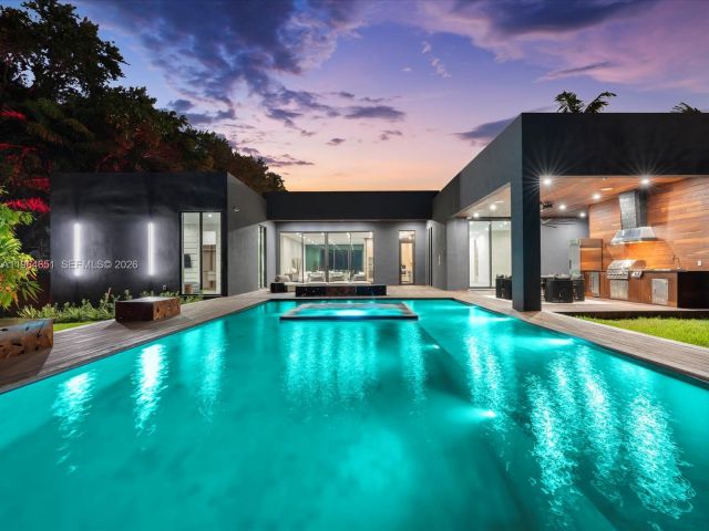 Home for rent at 871 NE 83rd St - photo 7429003