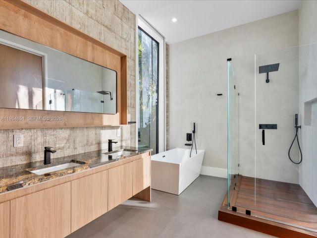 Home for rent at 871 NE 83rd St - photo 7429010