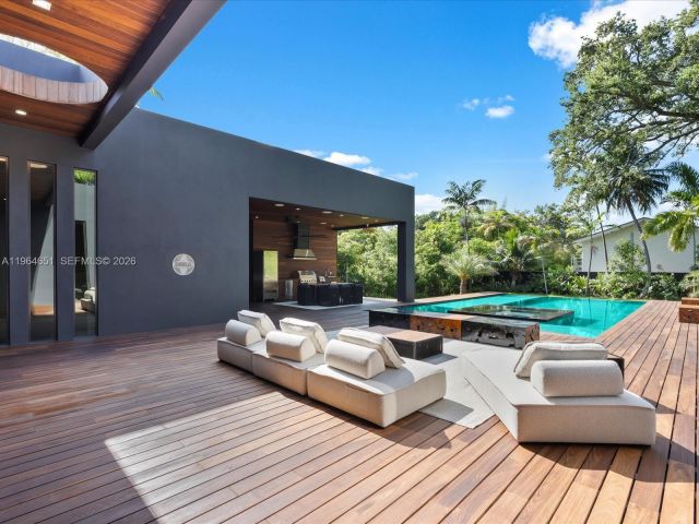 Home for rent at 871 NE 83rd St - photo 7429011